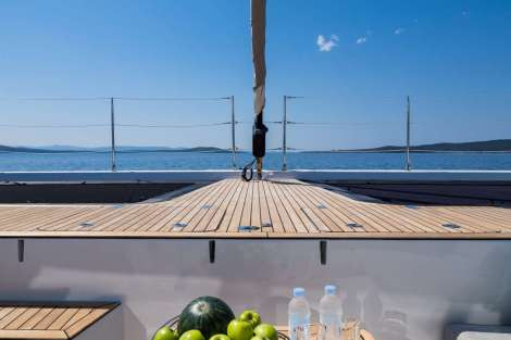 Review img # 9 of the yacht VULPINO